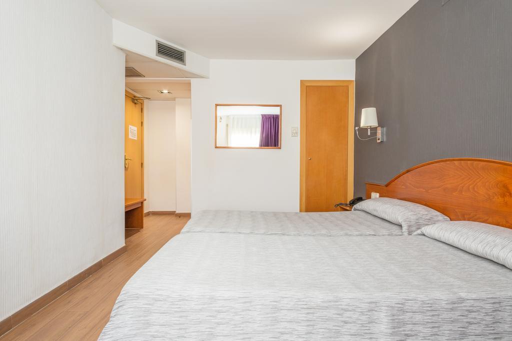 Hotel Cortes Rambla Barcelona Kültér fotó